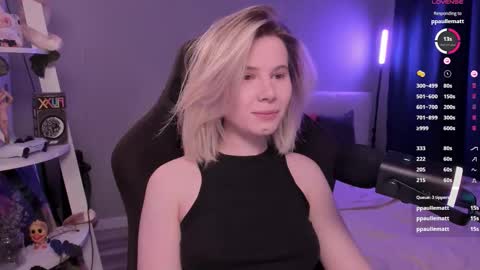 Snapshot of imnotmia chatting on 03/21/26, 11:37 Mia online show from 03/21/26, 11:37