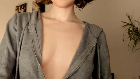 Snapshot of imogensy chatting on 03/11/26, 02:34 my name Imo Fansly online show from 03/11/26, 02:34