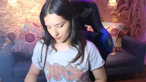 Karen  online show from 11/13/25, 07:35