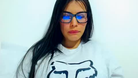 Snapshot of imsweetlips chatting on 07/13/26, 05:49 imsweetlips online show from 07/13/26, 05:49