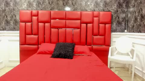 Snapshot of imyourdirtymilf chatting on 10/04/25, 07:23 Karina online show from 10/04/25, 07:23