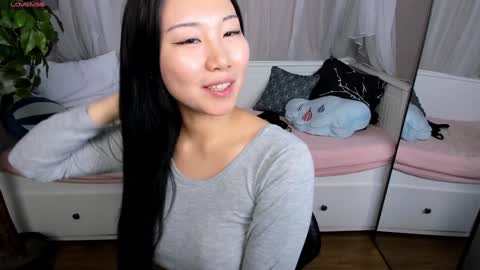 Snapshot of inari__okami chatting on 01/18/25, 11:55 INARI online show from 01/18/25, 11:55