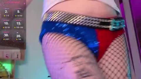  Dina  Help me reach 100 likes  online show from 10/31/25, 08:21