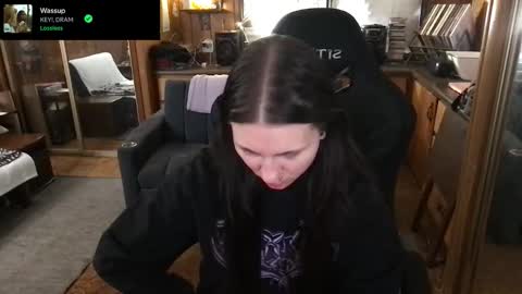 Snapshot of incognitoqueen chatting on 03/27/26, 01:33 Carter online show from 03/27/26, 01:33