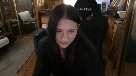 Snapshot of incognitoqueen chatting on 04/01/26, 01:06 Carter online show from 04/01/26, 01:06