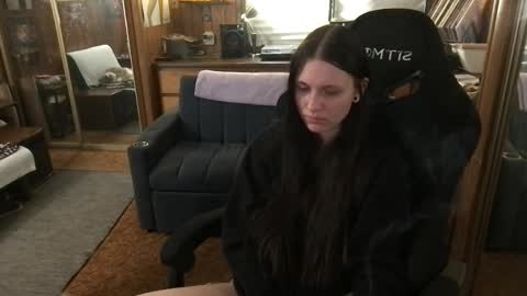 Snapshot of incognitoqueen chatting on 04/05/26, 04:20 Carter online show from 04/05/26, 04:20