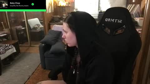 Snapshot of incognitoqueen chatting on 04/17/26, 03:53 Carter online show from 04/17/26, 03:53