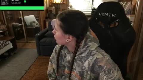 Snapshot of incognitoqueen chatting on 04/19/26, 06:13 Carter online show from 04/19/26, 06:13