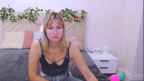 incredible_ariela online show from 09/16/25, 05:30
