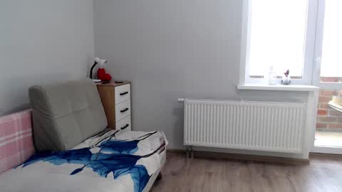 Della online show from 03/08/25, 05:49