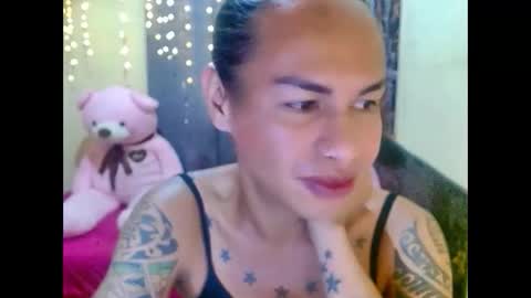 Snapshot of indaypakay_ts chatting on 10/27/25, 12:04 Pakay online show from 10/27/25, 12:04