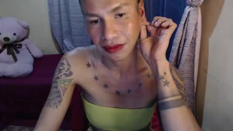 Snapshot of indaypakay_ts chatting on 02/17/26, 04:57 Pakay online show from 02/17/26, 04:57