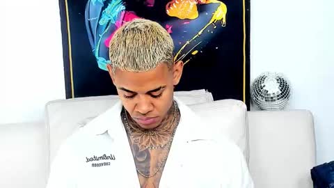 Jacobo online show from 12/01/25, 08:41