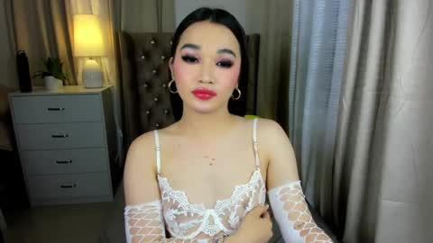 indestructabletrixie online show from 12/20/24, 03:00