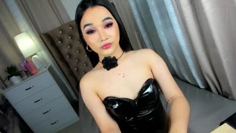 indestructabletrixie online show from 12/22/24, 12:38