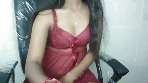 Snapshot of indian_saanvi chatting on 12/14/25, 03:50 Saanu online show from 12/14/25, 03:50