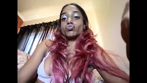 Snapshot of indian_succubus chatting on 05/10/26, 10:09 Perky baby online show from 05/10/26, 10:09