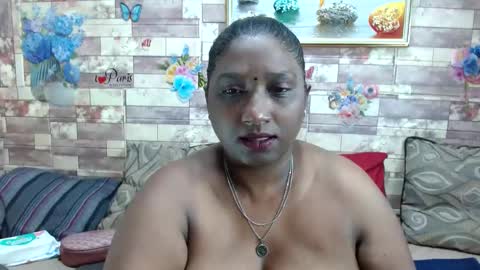 Snapshot of indianblue3 chatting on 10/10/25, 09:41 tracy online show from 10/10/25, 09:41
