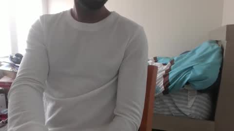 Snapshot of indianboystar chatting on 12/15/25, 06:12 indianboystar online show from 12/15/25, 06:12