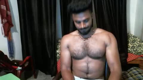 Snapshot of indianbull2023 chatting on 10/23/25, 07:56 indian slim boy with big for u online show from 10/23/25, 07:56