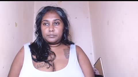 Snapshot of indiancoco chatting on 12/21/25, 04:03 candice online show from 12/21/25, 04:03