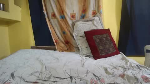 Snapshot of indiancumking chatting on 12/26/24, 10:37 inindiancumking online show from 12/26/24, 10:37