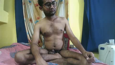 Snapshot of indiancumking chatting on 01/12/25, 12:44 inindiancumking online show from 01/12/25, 12:44