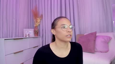 Snapshot of indiancutie_ chatting on 03/06/25, 05:11 MIA online show from 03/06/25, 05:11