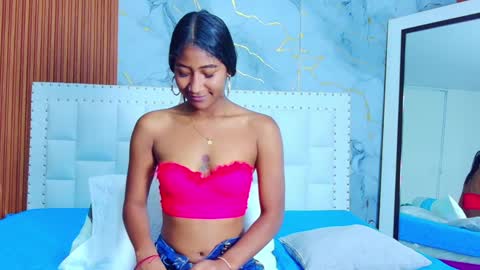 LITTLE AINHOA  online show from 02/01/25, 07:34