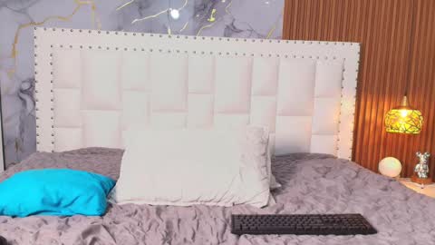 LITTLE AINHOA  online show from 02/19/25, 10:31