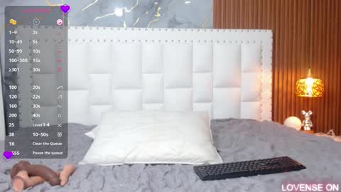 LITTLE AINHOA  online show from 03/08/25, 10:45