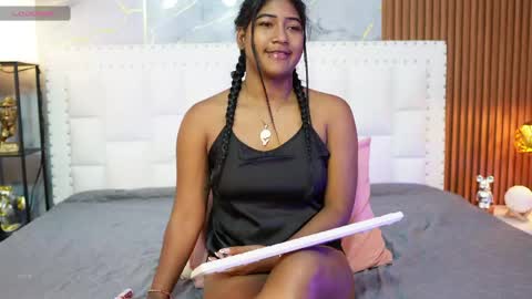 LITTLE AINHOA  online show from 05/04/26, 08:05