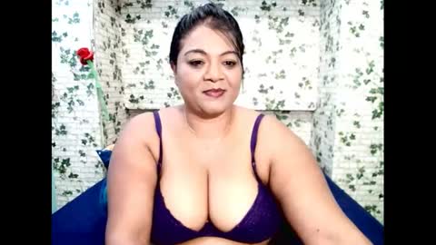 Snapshot of indiandelia chatting on 03/12/25, 12:15 indiandelia online show from 03/12/25, 12:15