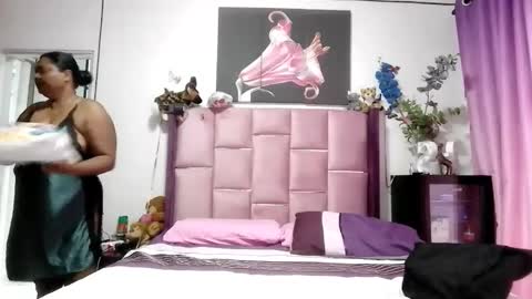 Snapshot of indiandelia chatting on 01/14/26, 03:12 indiandelia online show from 01/14/26, 03:12
