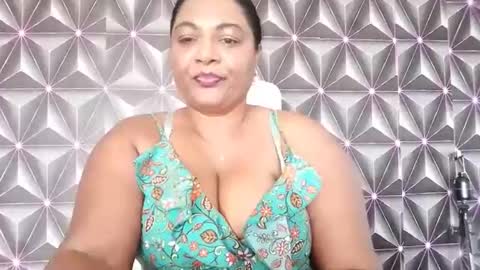 Snapshot of indiandelia chatting on 02/03/26, 05:27 indiandelia online show from 02/03/26, 05:27