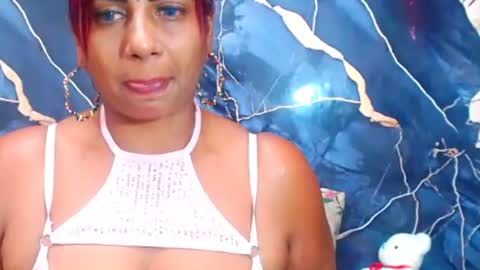 Snapshot of indianerotica4u chatting on 04/21/26, 02:51 indianerotica4u online show from 04/21/26, 02:51