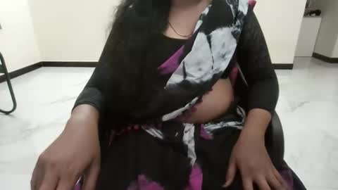 indiangirl2see online show from 10/12/25, 04:17