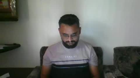 Snapshot of indianlover1433 chatting on 01/02/25, 05:03 Indian lover online show from 01/02/25, 05:03