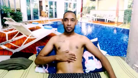 Snapshot of indianmagicmike69 chatting on 10/28/25, 02:42 indianmagicmike69 online show from 10/28/25, 02:42