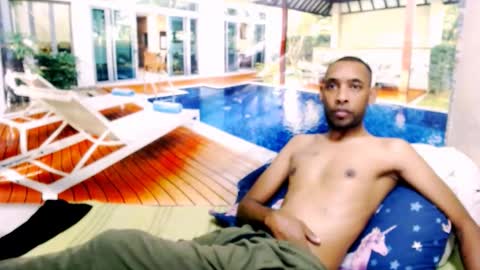 Snapshot of indianmagicmike69 chatting on 10/29/25, 02:47 indianmagicmike69 online show from 10/29/25, 02:47