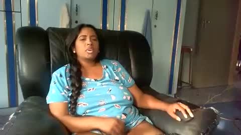 Snapshot of indianplaygal69 chatting on 12/03/24, 02:27 Indianpalgal69 online show from 12/03/24, 02:27