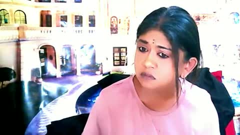 Mika online show from 10/08/25, 05:05