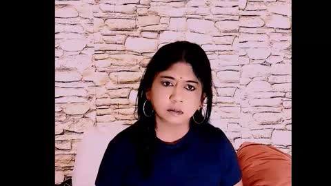 Mika online show from 11/05/25, 04:34