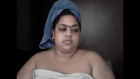 indianpooja1027 online show from 05/12/26, 08:00