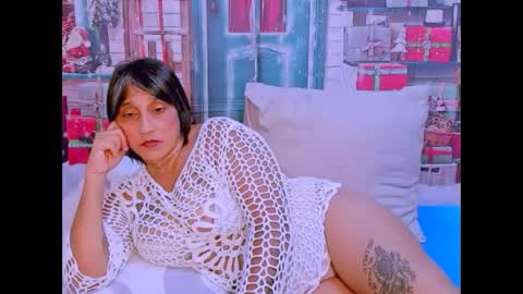 Snapshot of indianroxy27 chatting on 12/02/25, 07:31 indianroxy27 online show from 12/02/25, 07:31