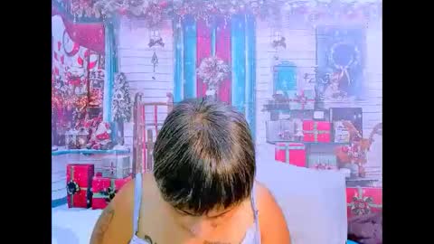 Snapshot of indianroxy27 chatting on 12/14/25, 09:25 indianroxy27 online show from 12/14/25, 09:25