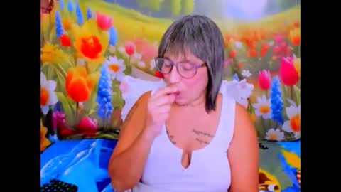 indianroxy27 online show from 04/25/26, 07:22