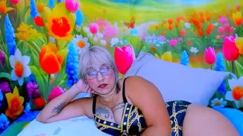 indianroxy27 online show from 06/16/26, 07:16