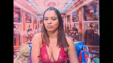 Snapshot of indiansexyass4u2luv chatting on 10/30/25, 06:52 indiansexyass4u2luv online show from 10/30/25, 06:52