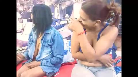 Snapshot of indiansexyass4u2luv chatting on 02/15/26, 07:51 indiansexyass4u2luv online show from 02/15/26, 07:51